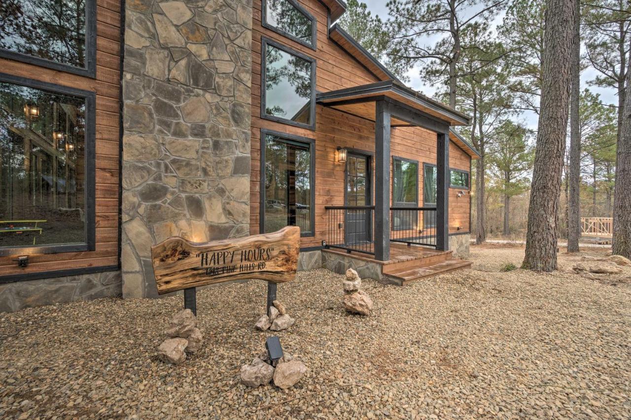 Luxury Cabin In The Woods With Hot Tub And Yard Games! Broken Bow Exterior photo